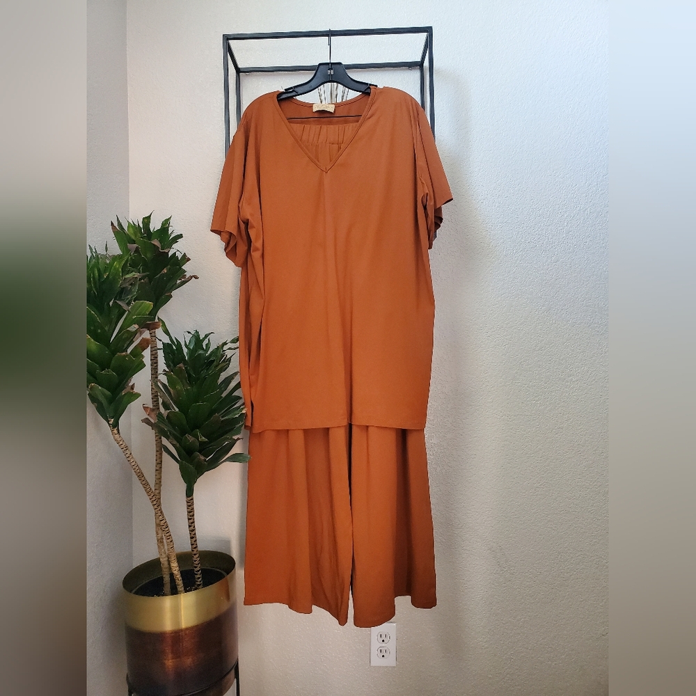 Wide leg pants and oversized shirt